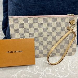 Louis Vuitton GM Neverfull Pochette